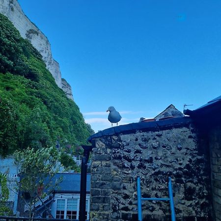 First And Last Youth Hostel Dover Exteriör bild